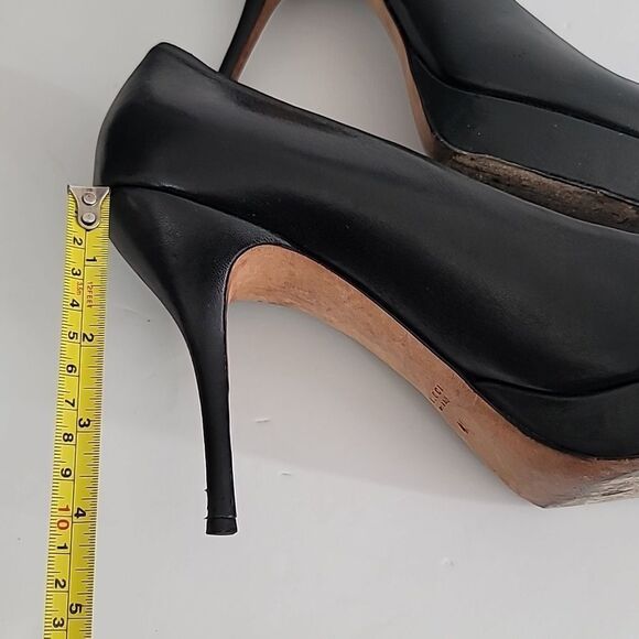 Gucci Leather Platfrom Pumps - Picture 9 of 12